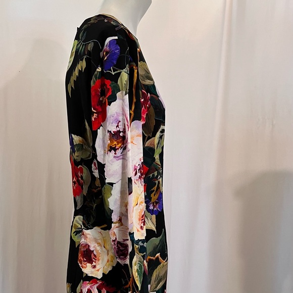 Dolce&Gabbana
Floral Silk-Blend Sheath Midi-Dress - Picture 8 of 14